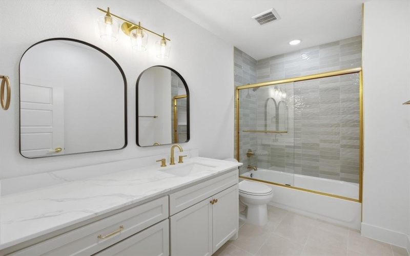 1254 E Jefferson Avenue, Fort Worth, TX 76104, 4 Bedrooms Bedrooms, ,2 BathroomsBathrooms,Residential,For Sale,1254 E Jefferson Avenue,0,21112537