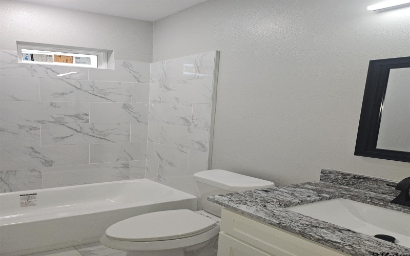 1399 W Second, Tyler, TX 75701, 3 Habitaciones Habitaciones , ,2 BañosBaños,Residential,En Venta,1399 W Second,25004760