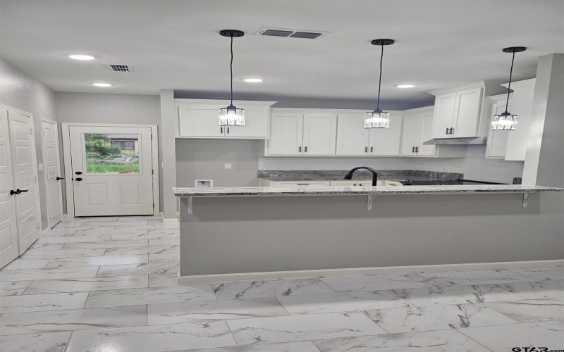 1399 W Second, Tyler, TX 75701, 3 Habitaciones Habitaciones , ,2 BañosBaños,Residential,En Venta,1399 W Second,25004760