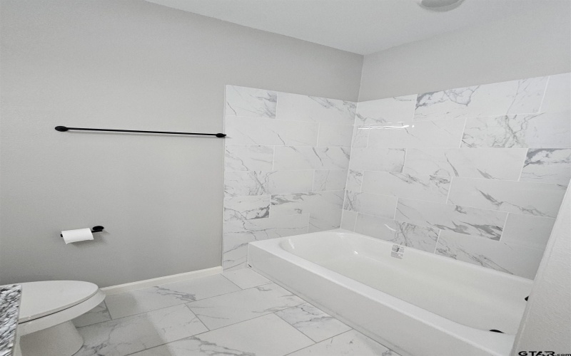 1399 W Second, Tyler, TX 75701, 3 Habitaciones Habitaciones , ,2 BañosBaños,Residential,En Venta,1399 W Second,25004760