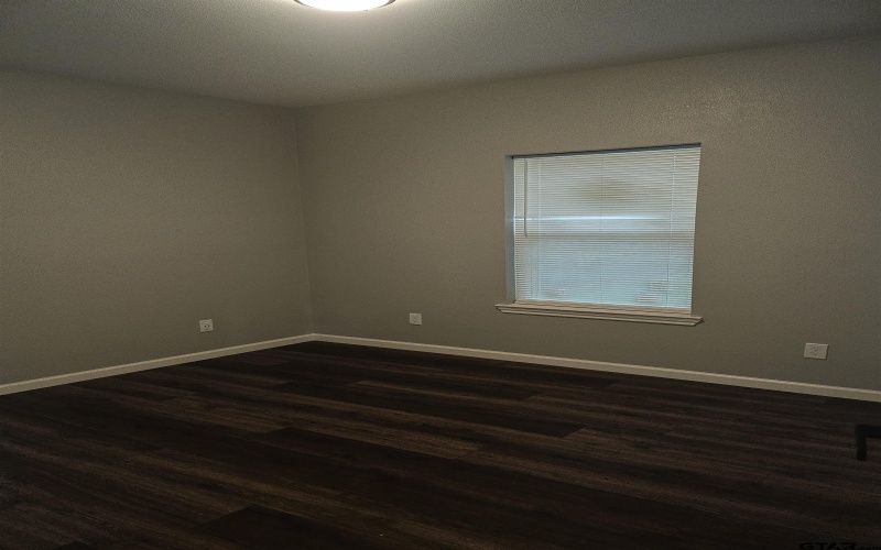 1399 W Second, Tyler, TX 75701, 3 Habitaciones Habitaciones , ,2 BañosBaños,Residential,En Venta,1399 W Second,25004760