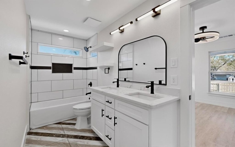 5912 Bertha Lane, Haltom City, TX 76117, 4 Bedrooms Bedrooms, ,3 BathroomsBathrooms,Residential,For Sale,5912 Bertha Lane,0,21112843