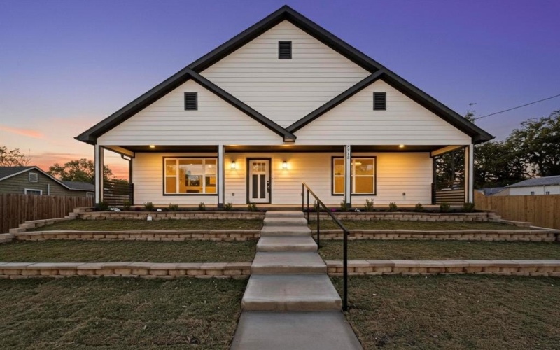 5912 Bertha Lane, Haltom City, TX 76117, 4 Bedrooms Bedrooms, ,3 BathroomsBathrooms,Residential,For Sale,5912 Bertha Lane,0,21112843