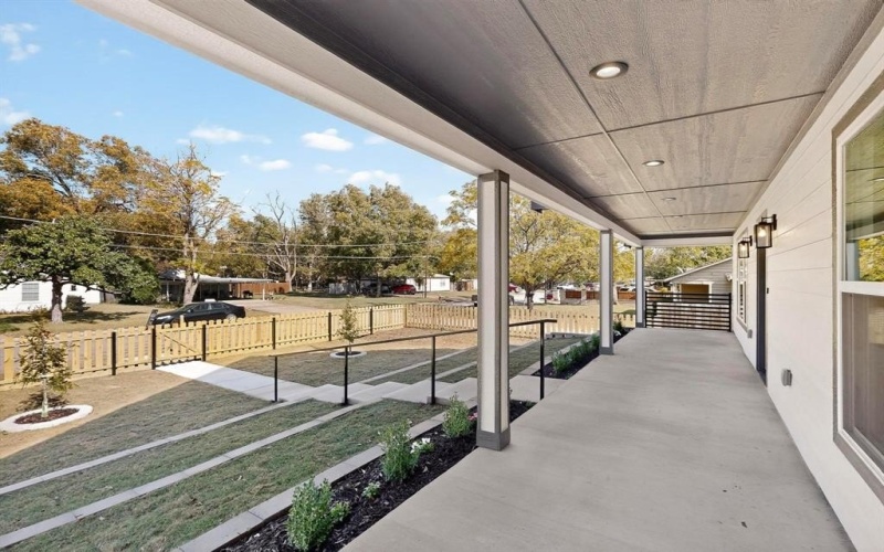 5912 Bertha Lane, Haltom City, TX 76117, 4 Bedrooms Bedrooms, ,3 BathroomsBathrooms,Residential,For Sale,5912 Bertha Lane,0,21112843