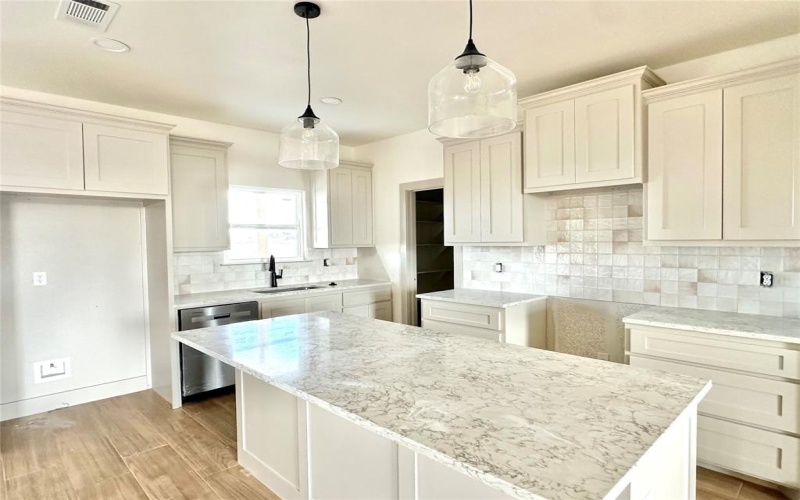 1009 Sabrina Court, Weatherford, TX 76085, 3 Habitaciones Habitaciones , ,2 BañosBaños,Residential,En Venta,1009 Sabrina Court,0,21112879