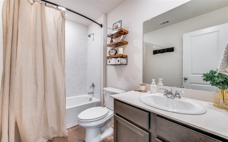 13101 Rich Lane, Providence Village, TX 76227, 3 Bedrooms Bedrooms, ,2 BathroomsBathrooms,Residential,For Sale,13101 Rich Lane,0,21112902