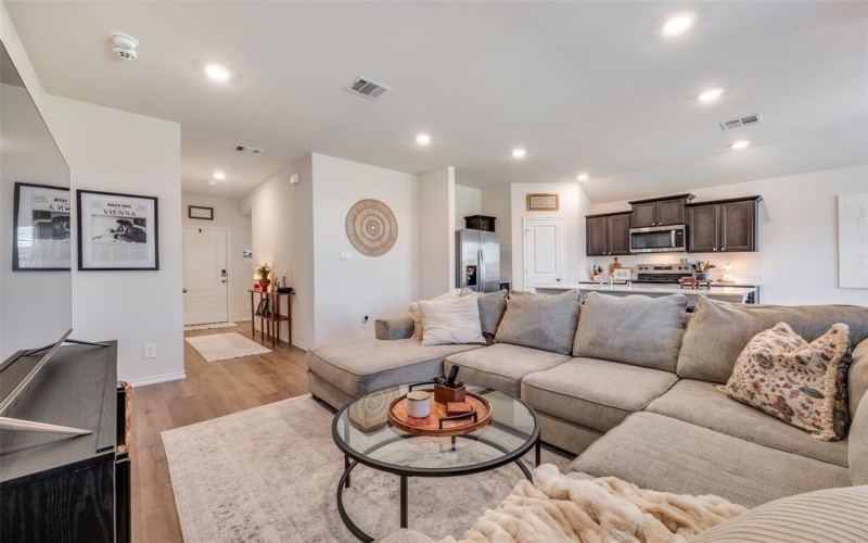 13101 Rich Lane, Providence Village, TX 76227, 3 Bedrooms Bedrooms, ,2 BathroomsBathrooms,Residential,For Sale,13101 Rich Lane,0,21112902