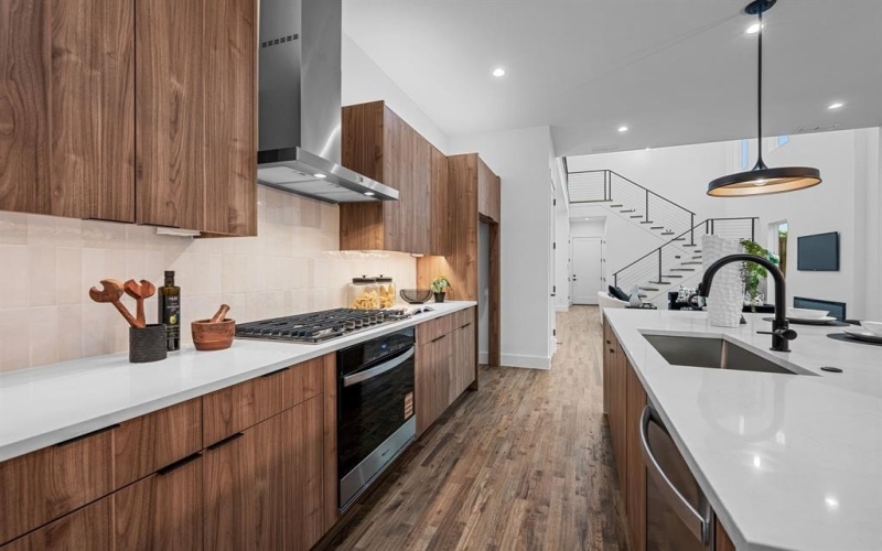 1014 Grandview Avenue, Dallas, TX 75223, 3 Bedrooms Bedrooms, ,2 BathroomsBathrooms,Residential,For Sale,1014 Grandview Avenue,0,21112959