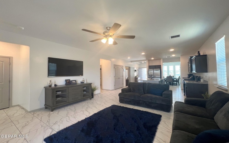 10704 Aaron Street, El Paso, TX 79924, 3 Habitaciones Habitaciones , ,Residential,En Venta,10704 Aaron Street,0,933759