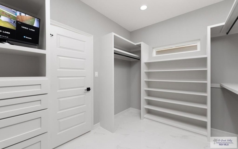 6164 MACKENNA DR, BROWNSVILLE, TX 78526, 4 Habitaciones Habitaciones , ,5 BañosBaños,Residential,En Venta,6164 MACKENNA DR,0,29770014