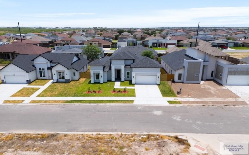 6164 MACKENNA DR, BROWNSVILLE, TX 78526, 4 Habitaciones Habitaciones , ,5 BañosBaños,Residential,En Venta,6164 MACKENNA DR,0,29770014