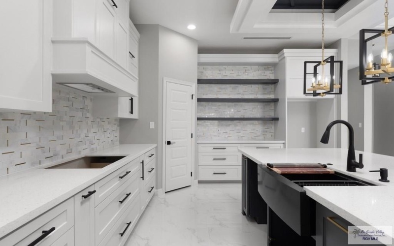 6164 MACKENNA DR, BROWNSVILLE, TX 78526, 4 Habitaciones Habitaciones , ,5 BañosBaños,Residential,En Venta,6164 MACKENNA DR,0,29770014