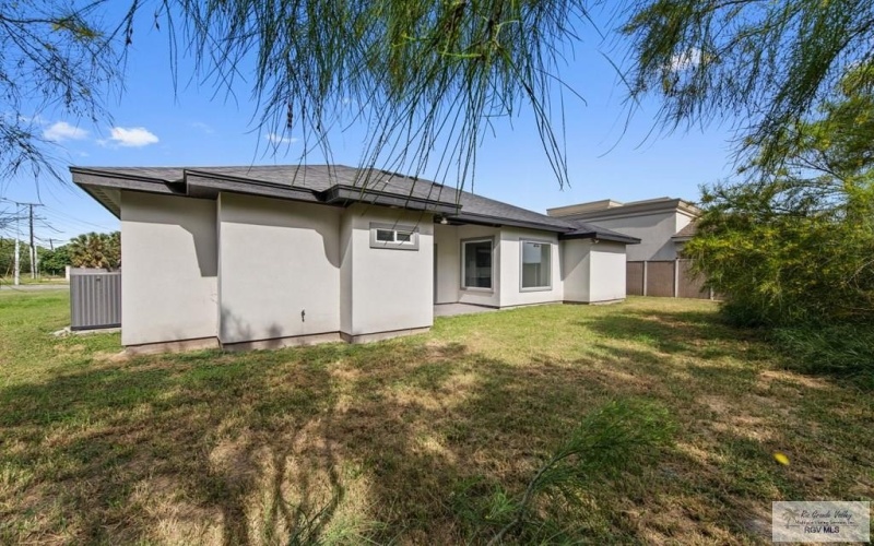 7004 LAGO VISTA, BROWNSVILLE, TX 78520, 4 Habitaciones Habitaciones , ,3 BañosBaños,Residential,En Venta,7004 LAGO VISTA,0,29770022