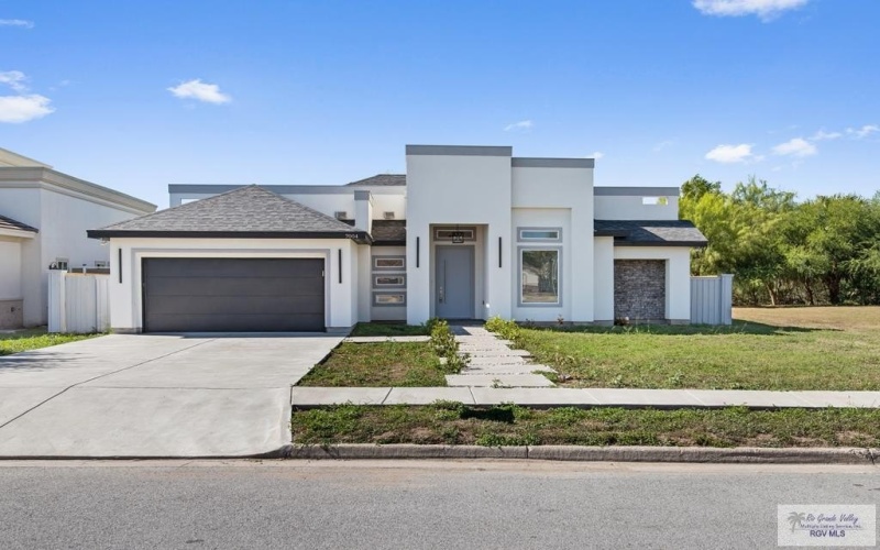 7004 LAGO VISTA, BROWNSVILLE, TX 78520, 4 Habitaciones Habitaciones , ,3 BañosBaños,Residential,En Venta,7004 LAGO VISTA,0,29770022