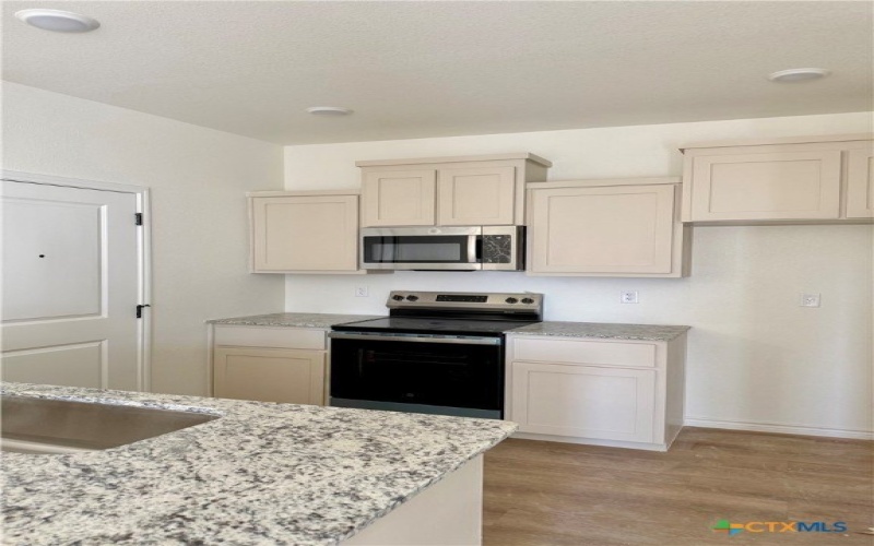 102 Leon Lane, Copperas Cove, TX 76542, 6 Habitaciones Habitaciones , ,5 BañosBaños,Residential Multi Family,En Venta,102 Leon Lane,0,597974