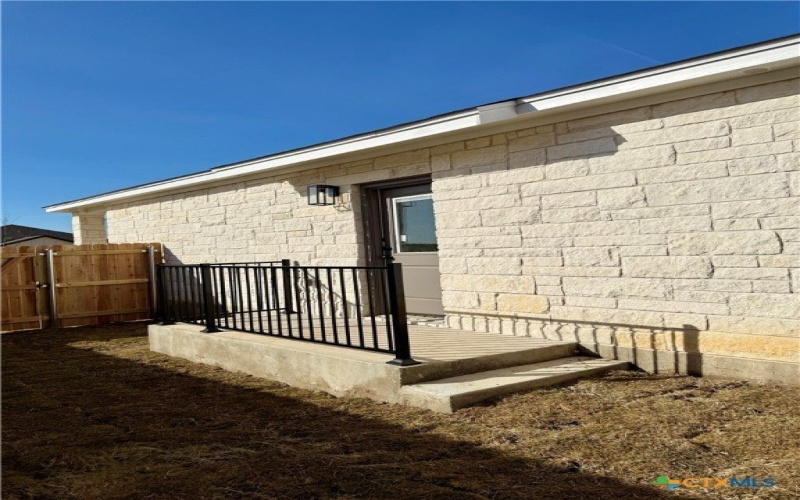 102 Leon Lane, Copperas Cove, TX 76542, 6 Habitaciones Habitaciones , ,5 BañosBaños,Residential Multi Family,En Venta,102 Leon Lane,0,597974