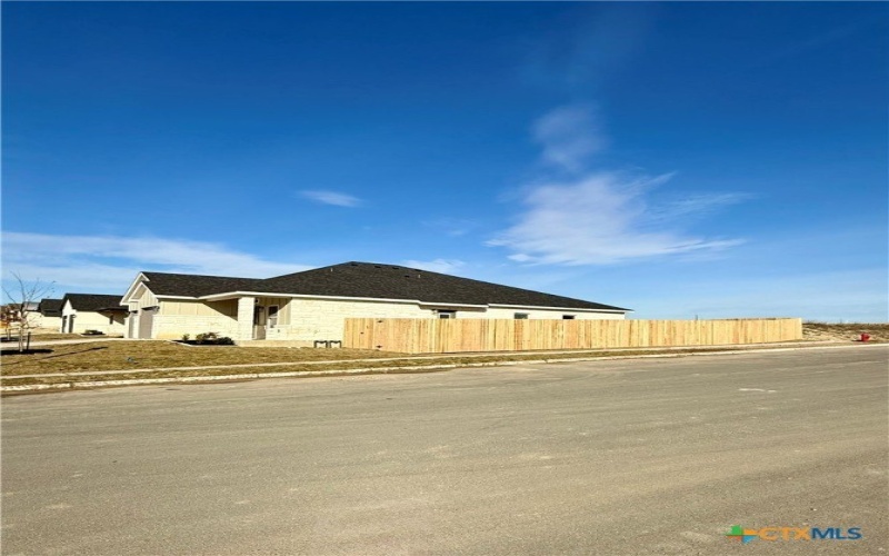 102 Leon Lane, Copperas Cove, TX 76542, 6 Habitaciones Habitaciones , ,5 BañosBaños,Residential Multi Family,En Venta,102 Leon Lane,0,597974