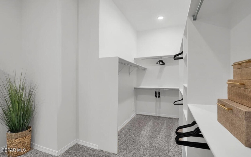 14301 Steve Joyce Parkway, El Paso, TX 79928, 5 Habitaciones Habitaciones , ,3 BañosBaños,Residential,En Venta,14301 Steve Joyce Parkway,0,919371