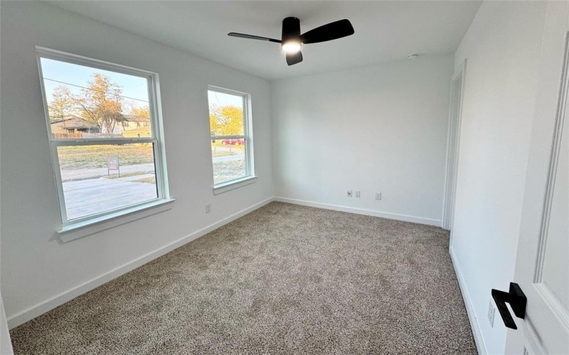 2113 Henry Street, Greenville, TX 75401, 6 Bedrooms Bedrooms, ,5 BathroomsBathrooms,Residential Multi Family,For Sale,2113 Henry Street,0,21101856