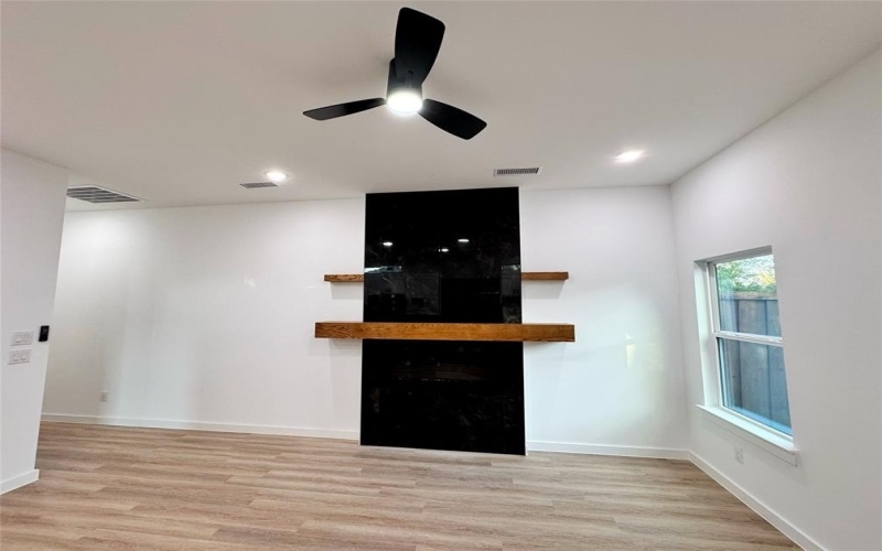 2113 Henry Street, Greenville, TX 75401, 6 Bedrooms Bedrooms, ,5 BathroomsBathrooms,Residential Multi Family,For Sale,2113 Henry Street,0,21101856