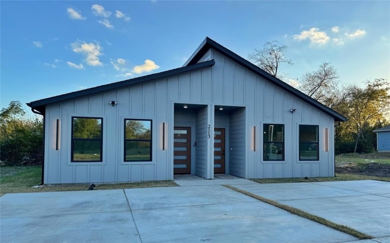 2113 Henry Street, Greenville, TX 75401, 6 Bedrooms Bedrooms, ,5 BathroomsBathrooms,Residential Multi Family,For Sale,2113 Henry Street,0,21101856