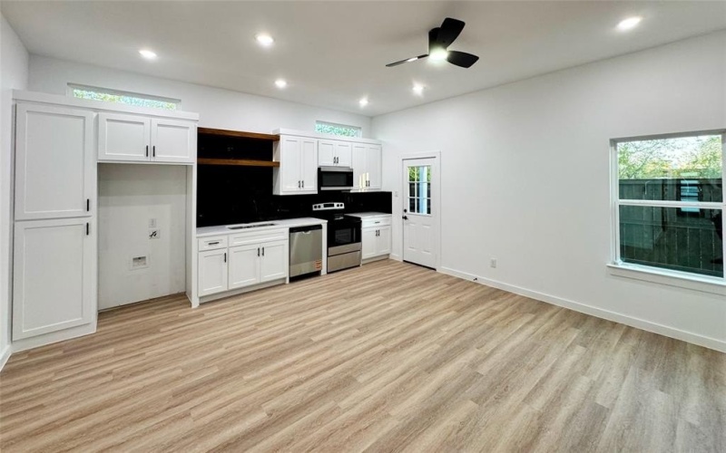 2113 Henry Street, Greenville, TX 75401, 6 Bedrooms Bedrooms, ,5 BathroomsBathrooms,Residential Multi Family,For Sale,2113 Henry Street,0,21101856