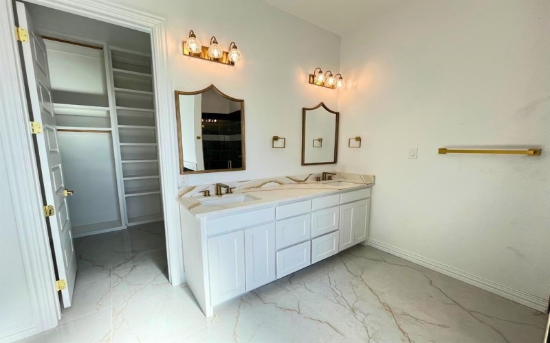 105 Oxford Court, Weatherford, TX 76088, 5 Habitaciones Habitaciones , ,3 BañosBaños,Residential,En Venta,105 Oxford Court,0,21102665