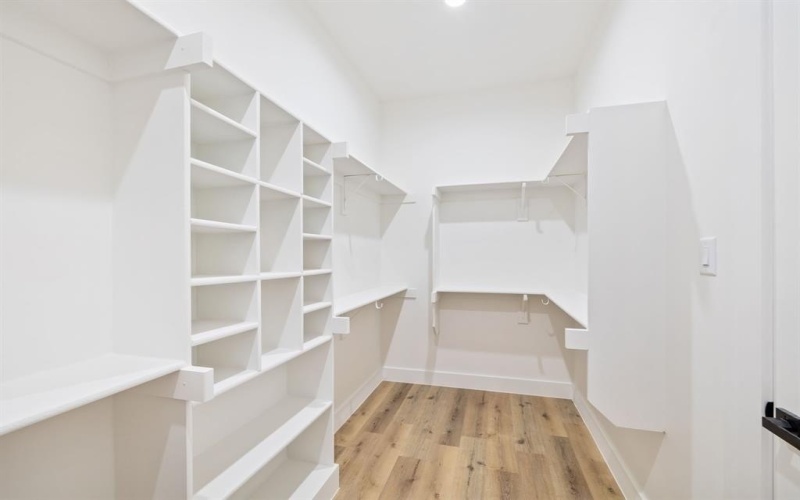 4024 Ranger Drive, Dallas, TX 75212, 4 Bedrooms Bedrooms, ,2 BathroomsBathrooms,Residential,For Sale,4024 Ranger Drive,0,21111055