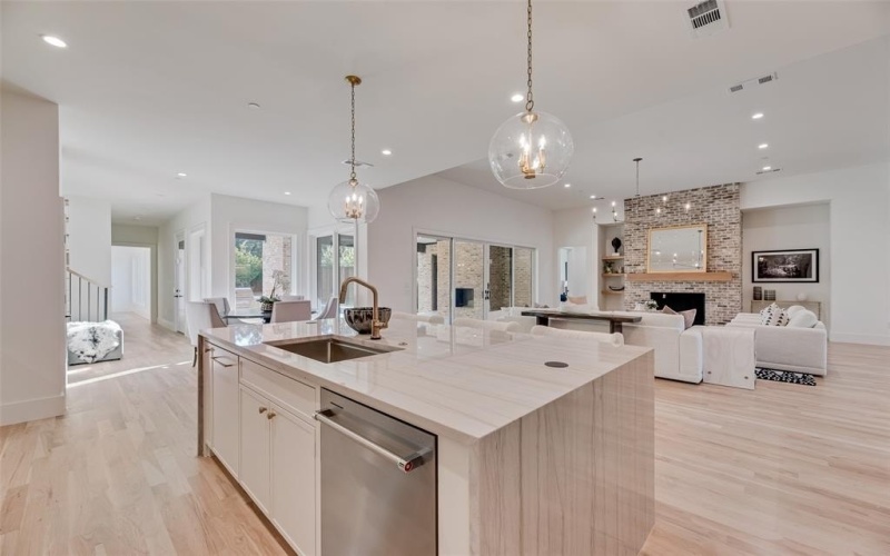 4074 S Better Drive, Dallas, TX 75229, 5 Bedrooms Bedrooms, ,6 BathroomsBathrooms,Residential,For Sale,4074 S Better Drive,0,21111687