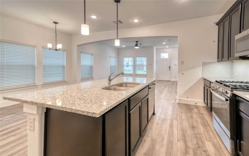 1403 Avocado Lane, Gainesville, TX 76240, 3 Bedrooms Bedrooms, ,2 BathroomsBathrooms,Residential,For Sale,1403 Avocado Lane,0,21113560