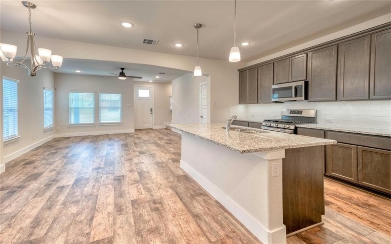 1404 Avocado Lane, Gainesville, TX 76240, 3 Bedrooms Bedrooms, ,2 BathroomsBathrooms,Residential,For Sale,1404 Avocado Lane,0,21113565