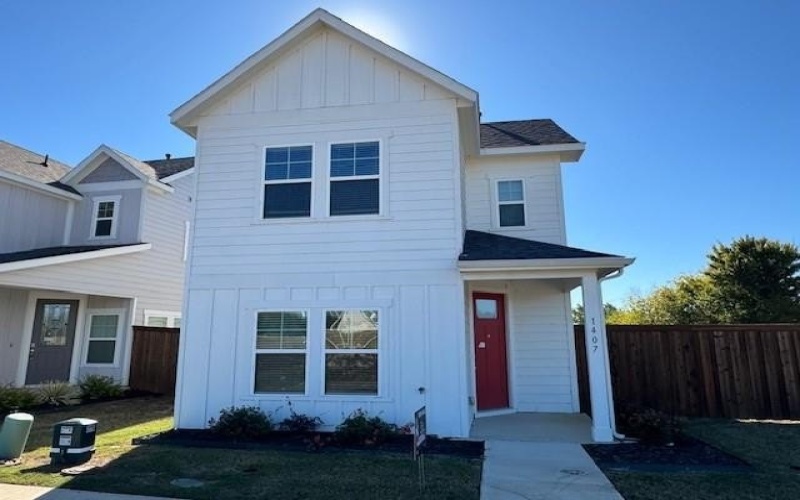 1407 Avocado Lane, Gainesville, TX 76240, 2 Bedrooms Bedrooms, ,2 BathroomsBathrooms,Residential,For Sale,1407 Avocado Lane,0,21113575