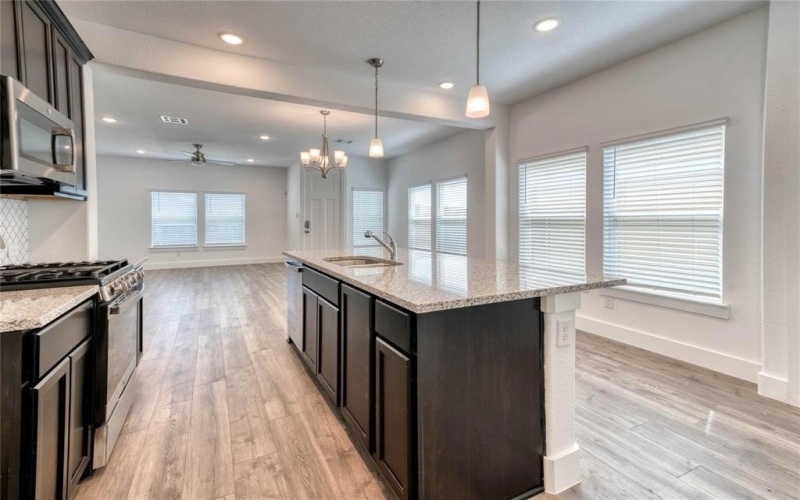 1407 Avocado Lane, Gainesville, TX 76240, 2 Bedrooms Bedrooms, ,2 BathroomsBathrooms,Residential,For Sale,1407 Avocado Lane,0,21113575