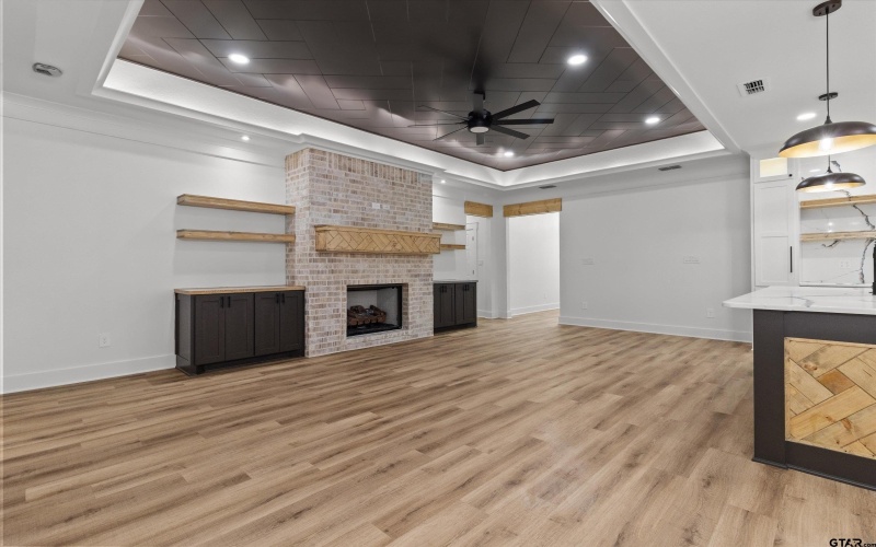 2053 Locklear Ln, Tyler, TX 75703, 4 Bedrooms Bedrooms, ,2 BathroomsBathrooms,Residential,For Sale,2053 Locklear Ln,25004922