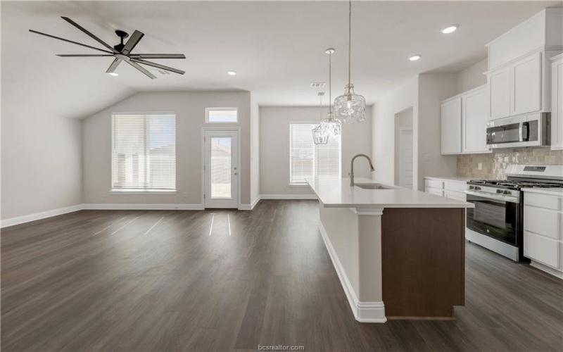 5953 Eldora Drive, College Station, TX 77845, 3 Bedrooms Bedrooms, ,2 BathroomsBathrooms,Residential,For Sale,5953 Eldora Drive,0,25011746