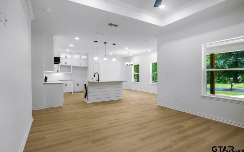 1610 W Barrett St, Tyler, TX 75702, 3 Bedrooms Bedrooms, ,2 BathroomsBathrooms,Residential,For Sale,1610 W Barrett St,0,25016701