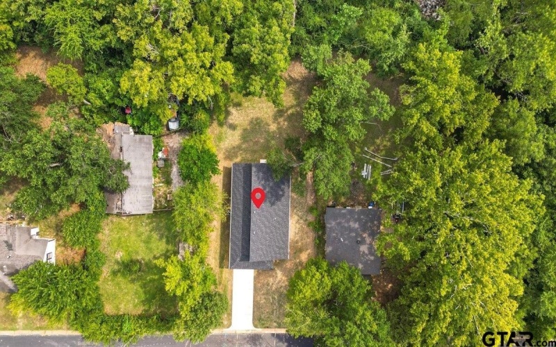 1610 W Barrett St, Tyler, TX 75702, 3 Bedrooms Bedrooms, ,2 BathroomsBathrooms,Residential,For Sale,1610 W Barrett St,0,25016701