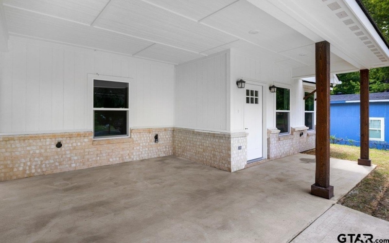 1610 W Barrett St, Tyler, TX 75702, 3 Bedrooms Bedrooms, ,2 BathroomsBathrooms,Residential,For Sale,1610 W Barrett St,0,25016701