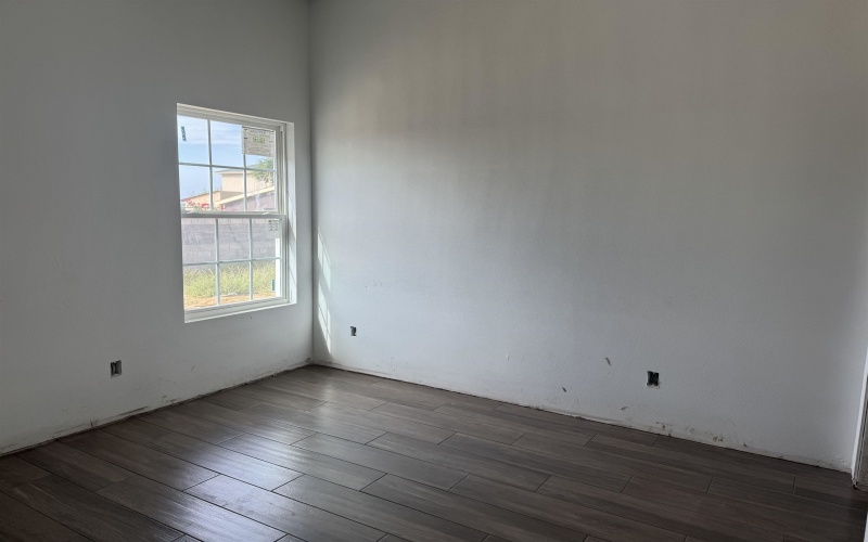 2812 Adamsville, Laredo, TX 78046, 3 Bedrooms Bedrooms, ,2 BathroomsBathrooms,Residential,For Sale,2812 Adamsville,0,20255048