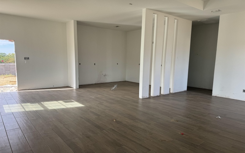 2812 Adamsville, Laredo, TX 78046, 3 Bedrooms Bedrooms, ,2 BathroomsBathrooms,Residential,For Sale,2812 Adamsville,0,20255048