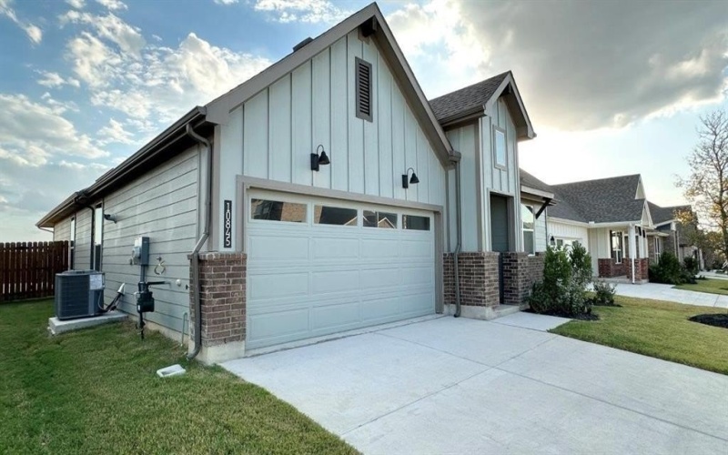 10845 BLACK ONYX Drive, Fort Worth, TX 76036, 4 Bedrooms Bedrooms, ,2 BathroomsBathrooms,Residential,For Sale,10845 BLACK ONYX Drive,0,21112289