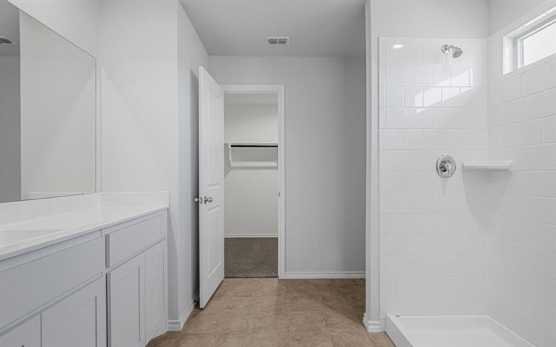 10637 DIAMOND MINE Drive, Fort Worth, TX 76036, 5 Habitaciones Habitaciones , ,3 BañosBaños,Residential,En Venta,10637 DIAMOND MINE Drive,0,21113214