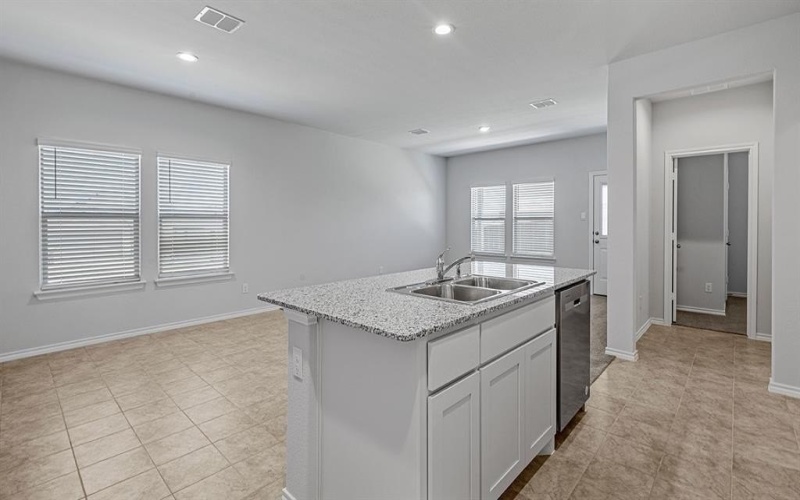 10637 DIAMOND MINE Drive, Fort Worth, TX 76036, 5 Habitaciones Habitaciones , ,3 BañosBaños,Residential,En Venta,10637 DIAMOND MINE Drive,0,21113214