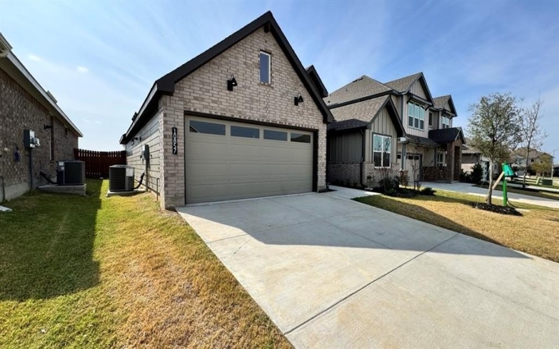 10857 BLACK ONYX Drive, Fort Worth, TX 76036, 3 Bedrooms Bedrooms, ,2 BathroomsBathrooms,Residential,For Sale,10857 BLACK ONYX Drive,0,21113241