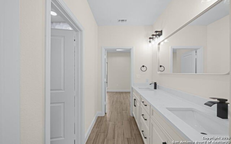 104 HIDDEN PATH, Floresville, TX 78114, 3 Habitaciones Habitaciones , ,2 BañosBaños,Residential,En Venta,104 HIDDEN PATH,0,1859867