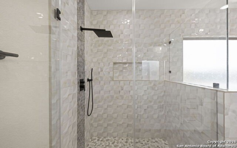 104 HIDDEN PATH, Floresville, TX 78114, 3 Habitaciones Habitaciones , ,2 BañosBaños,Residential,En Venta,104 HIDDEN PATH,0,1859867