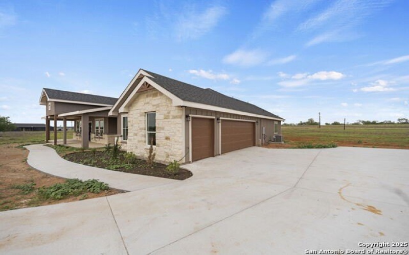 104 HIDDEN PATH, Floresville, TX 78114, 3 Habitaciones Habitaciones , ,2 BañosBaños,Residential,En Venta,104 HIDDEN PATH,0,1859867