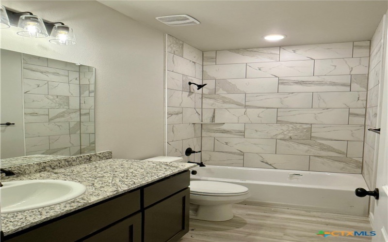 110 Leon Lane, Copperas Cove, TX 76522, 6 Habitaciones Habitaciones , ,5 BañosBaños,Residential Multi Family,En Venta,110 Leon Lane,0,597977