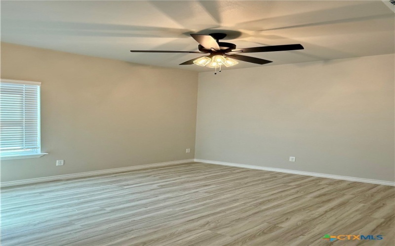 110 Leon Lane, Copperas Cove, TX 76522, 6 Habitaciones Habitaciones , ,5 BañosBaños,Residential Multi Family,En Venta,110 Leon Lane,0,597977