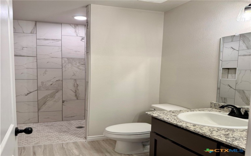 110 Leon Lane, Copperas Cove, TX 76522, 6 Habitaciones Habitaciones , ,5 BañosBaños,Residential Multi Family,En Venta,110 Leon Lane,0,597977